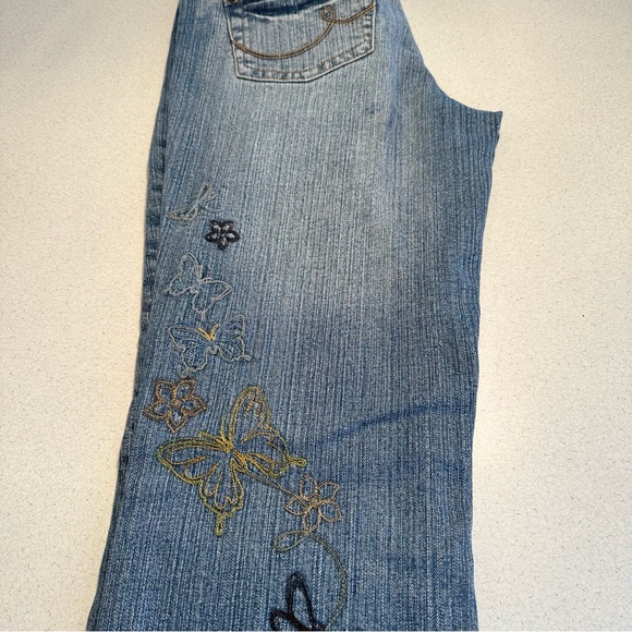 LA Blues Bootcut Jeans Butterfly Embroidered Rhinestones Light Blue Wash Size 6 - Picture 5 of 14